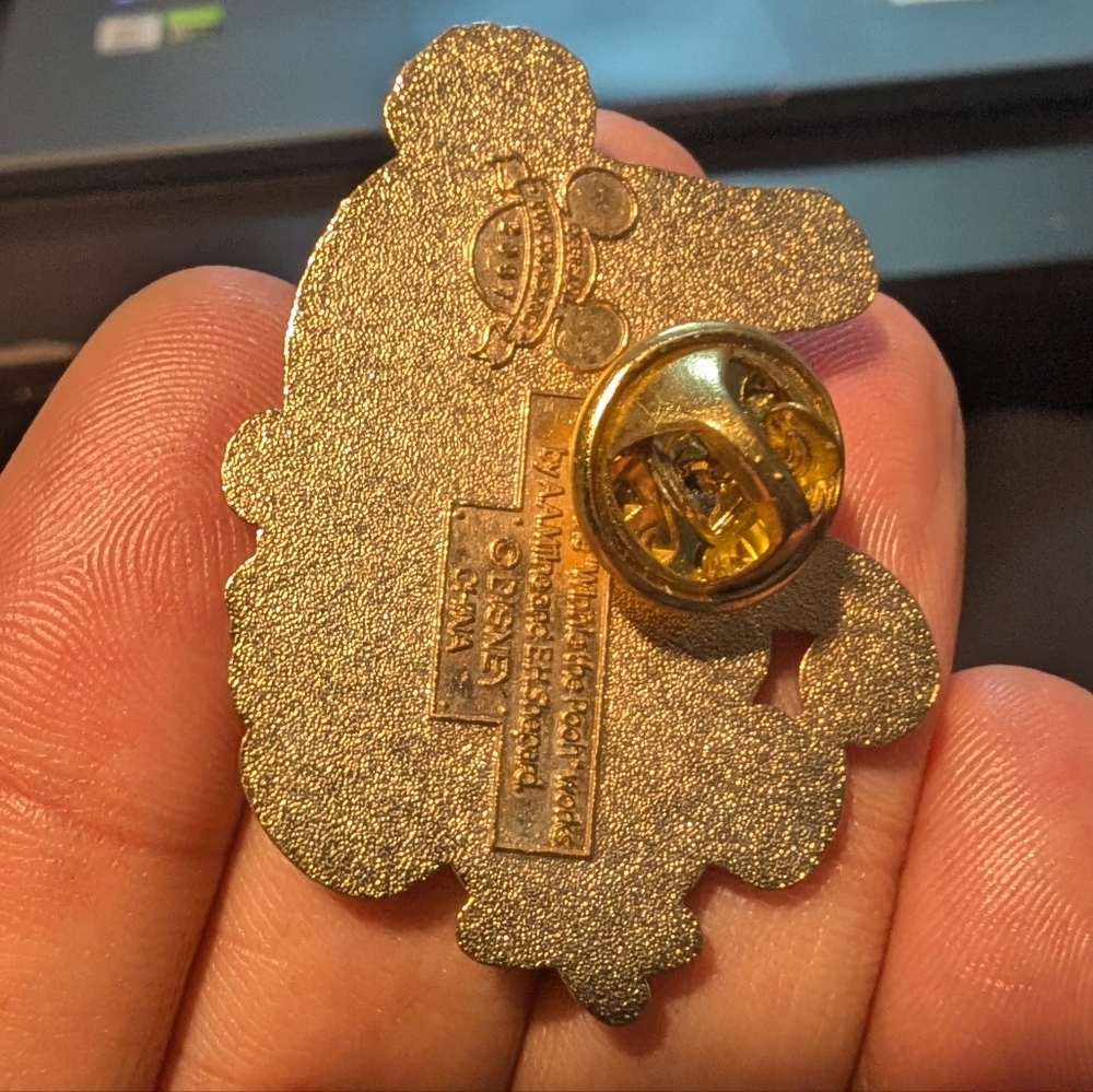 Disneyland Pooh & Gang Booster Set Pin - Roo & Lumpy - Picture 2 of 3